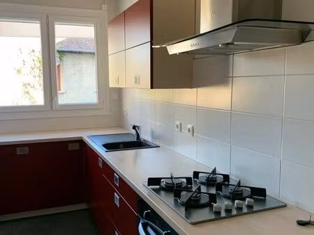 loue t3 le coteau 74 m2 1er étage