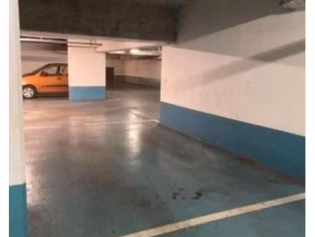 parking sécurisé à louer