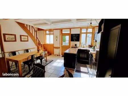 maison familiale 90 m² — 3 chambres — terrasse  jardinet  stationnement — mouvaux