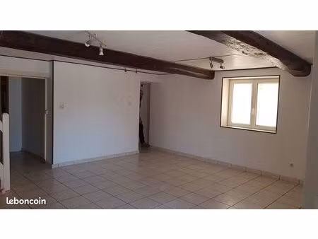 maison de village t3bis en duplex plein centre