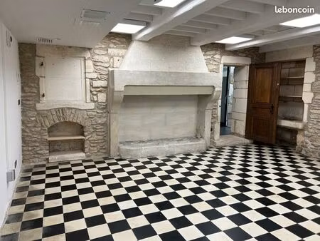 local professionnel 26 m² – rdc – parking privé – accès pmr