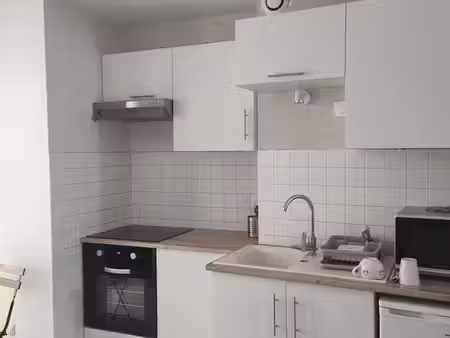petite maison de ville indépendante 54 m² avec terrasse – centre-ville