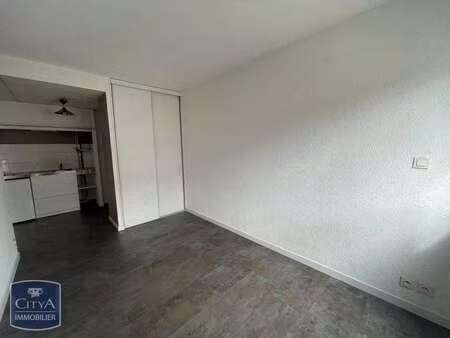 location appartement 2 pièces au mans (72000) : à louer 2 pièces / 28m² le mans