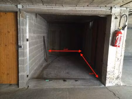 vente garage et parking à saint-herblain nord-beauséjour (44800) : à vendre / 13m² saint-h