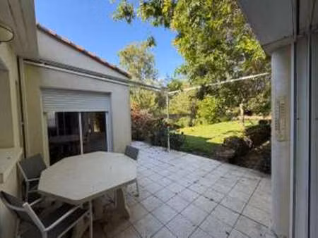 vente maison à la roche-sur-yon (85000) : à vendre / 142m² la roche-sur-yon