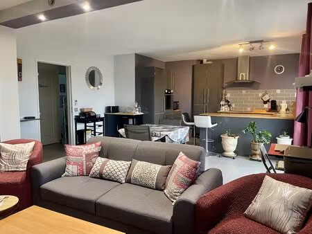 lunel 34400 : appartement 3 pièces 66 5 m² avec balcon - résidence sécurisée