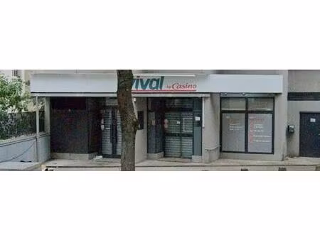 location commerce paris 75013 245m²
