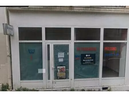 location commerce paris 75015 56m²