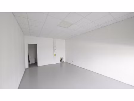 local 25m2 à louer sur aix les bains