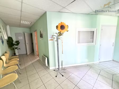 local commercial 72 m2 - axe principal la ville aux dames