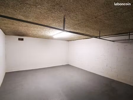 grand garage 27m2
