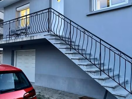 maison meublée de 123 m² avec garage et jardin – veauche centre