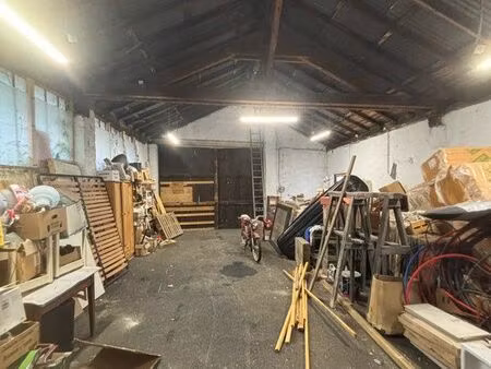 hangar 60m2 location