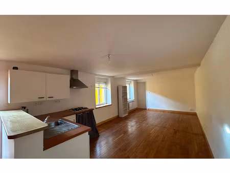 location appartement  45.24 m² t-2 à landivisiau  450 €