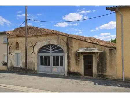immeuble 215 m² environ avec jardin en zone urbaine sur terrain 497 m²