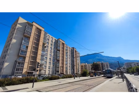 exclusivité : appartement t4 -- état impeccable  sans travaux