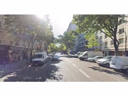 location commerce paris 75015 780m²