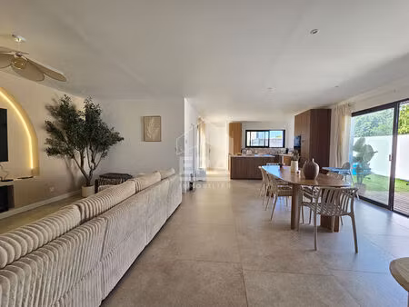 maison 4 pièces 138 m2