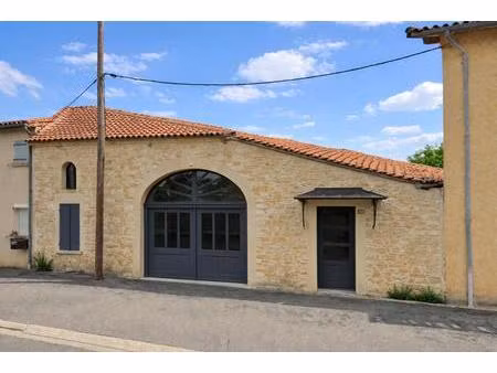 immeuble 215 m² environ avec jardin en zone urbaine sur terrain 497 m²