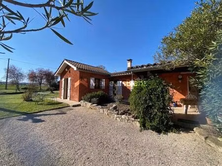 le brouilh-monbert -joli plain-pied de 140m2  jardin clos et garage!