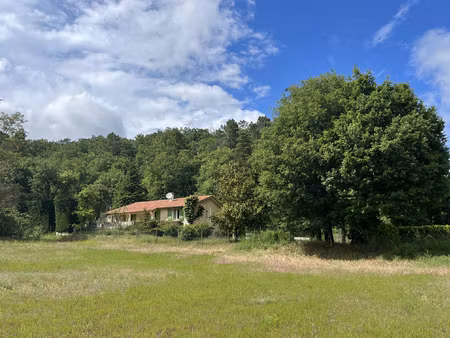 maison de 107m2 avec 4 chambres  sous-sol complet sur 3000m2