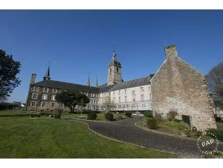 **ancien prieuré 1850 m2** (53 chambres  réceptions  bureaux  cuisines  caves  chapelle  …