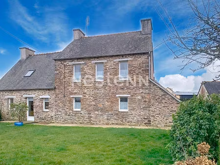 maison uzel deux chambres avec garage