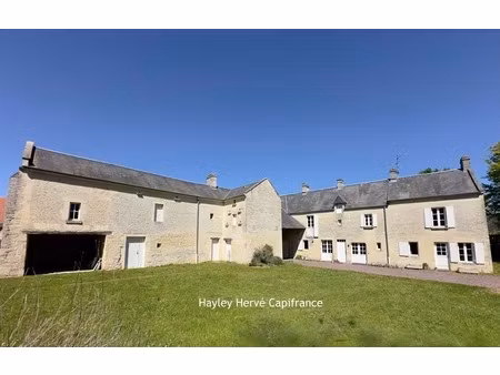 maison en pierre avec 4 chambres  dépendance et ancien pigeonnier sur terrain de plus de 2