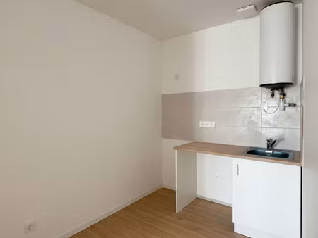 location appartement 1 pièce  33.00m²  beauvoir