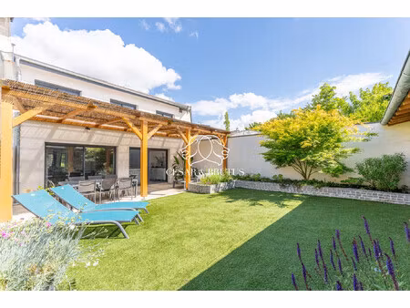 au coeur de sathonay-village – maison de ville 117m² rénové