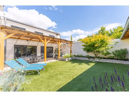 au coeur de sathonay-village – maison de ville de 117m² + 30m