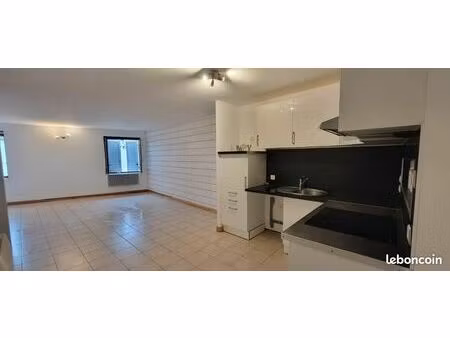 appartement 3 pièces avec terrasse