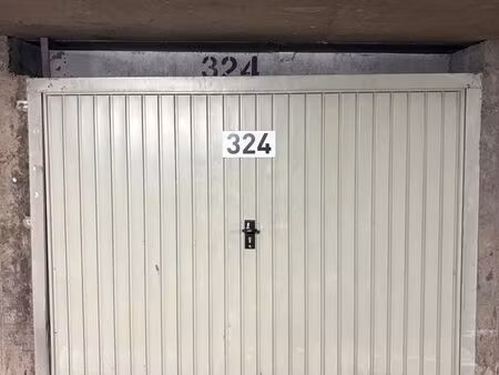 location box fermé dans parking couvert à tignes val claret