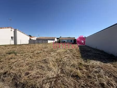 vente terrain à challans (85300) : à vendre / challans