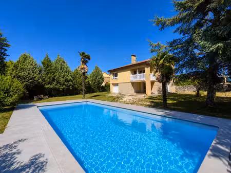 aubenas - maison d'architecte 6 pieces - piscine
