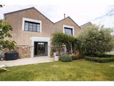 vente maison à château-gontier (53200) : à vendre / 287m² château-gontier