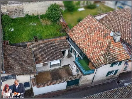 maison de village avec jardin caché