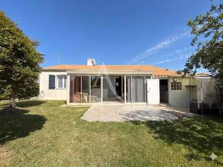 vente maison à givrand (85800) : à vendre / 107m² givrand