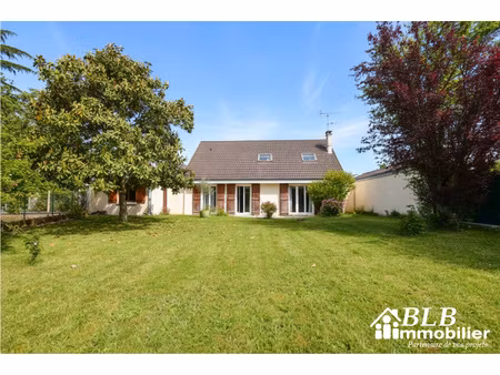 maison à vendre aux essarts-le-roi 138 m2 197 m2 utiles