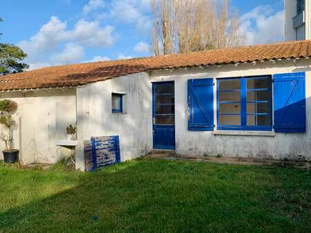 vente maison à saint-gilles-croix-de-vie (85800) : à vendre / 30m² saint-gilles-croix-de-v