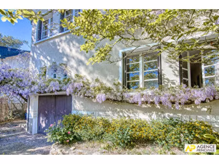 le chesnay parc aubert - maison ancienne 130 m² habitables sur parcelle d'environ 400 m²