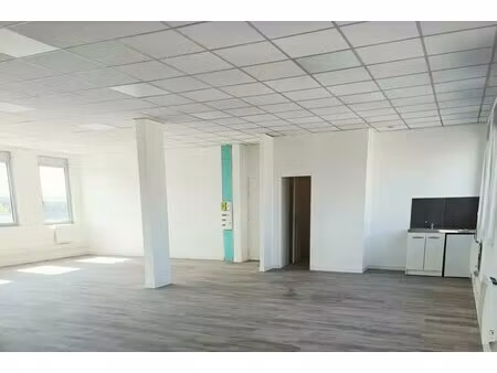 location bureaux 127 m²