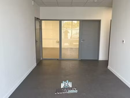 location bureaux 128 m²