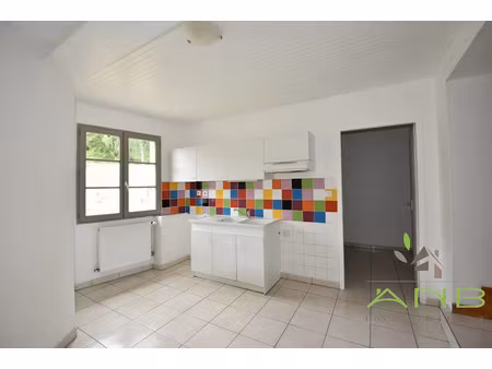 vente maison 19 pièces 289 m² à montbron (16220)  284 400 €