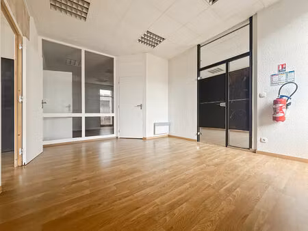 local commercial 0 pièces 72 m² à vendre / acheter mérignac 33700 ? | era immobilier