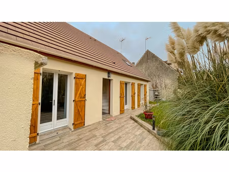 compans  maison de 7 pièces  130 m²  5 chambres double véranda et jardin