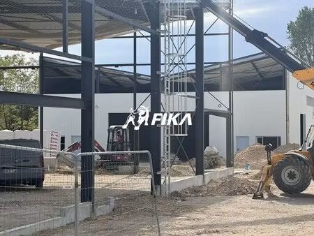 vente local d’activités carbon blanc 33560 120m² à 1215m²