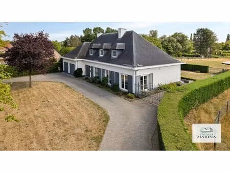 exclusieve villa op 6.530m² met zwembad en 4 slpks