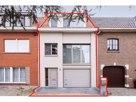 instapklare bel-etagewoning met 3 slaapkamers en groene tuin