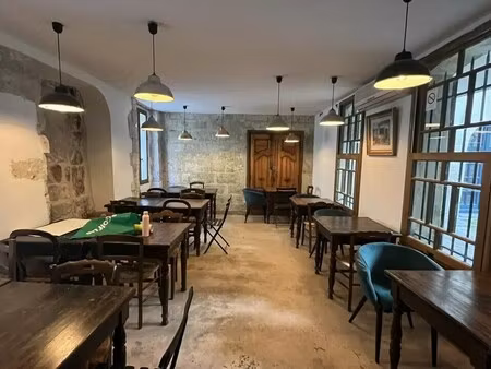 location commerce avignon 84000 81m²